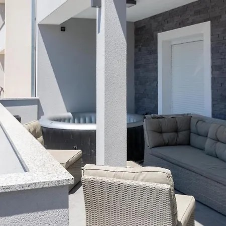Blue Oasis Villa *
